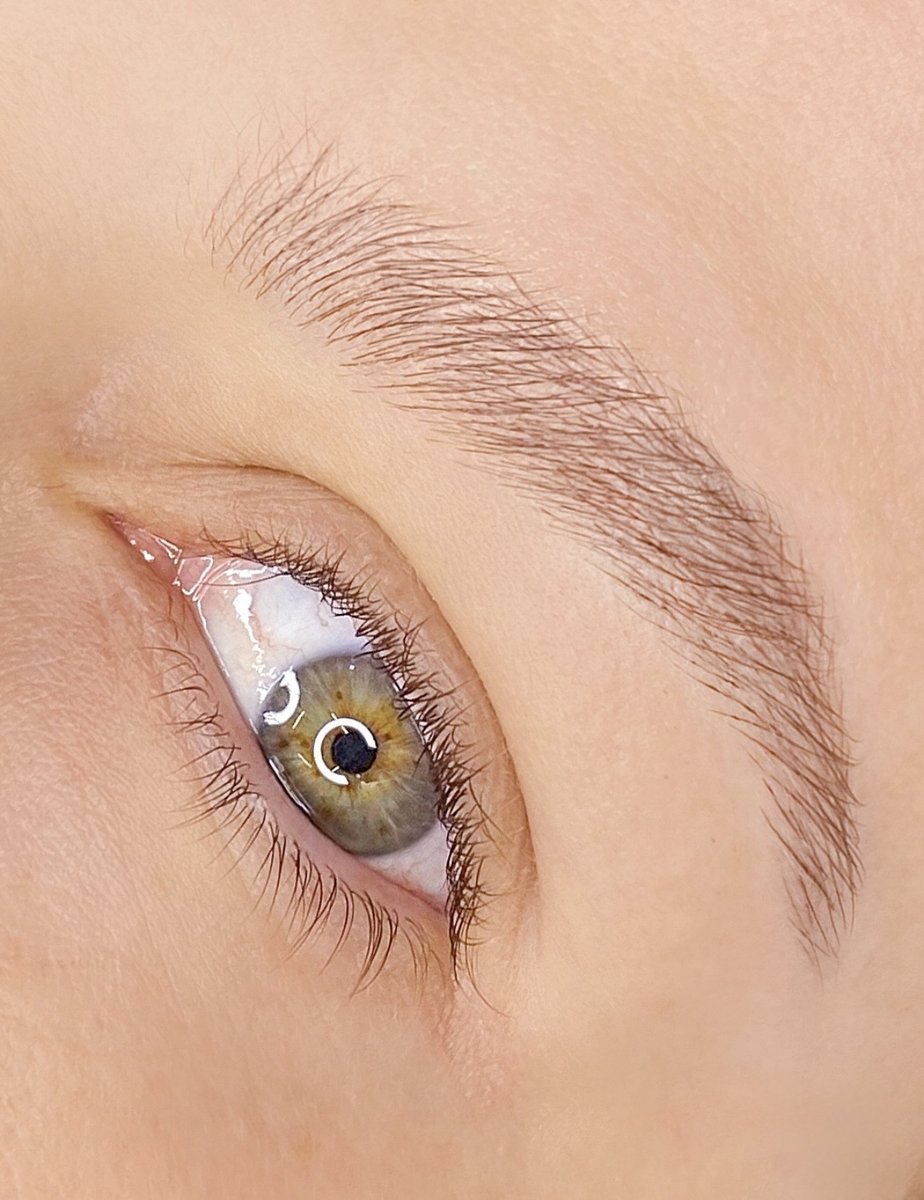 Natural brow result, First Brow